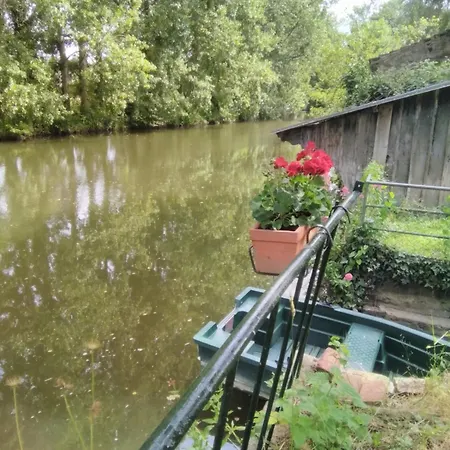 Дом отдыха La Petite Maison Au Bord De L'orne Putanges