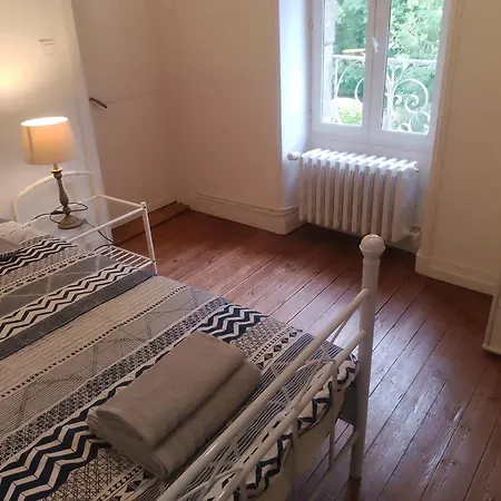 La Petite Maison Au Bord De L'orne * Putanges