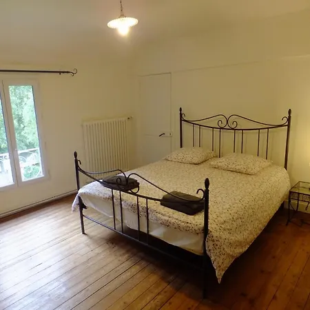Дом отдыха La Petite Maison Au Bord De L'orne Putanges