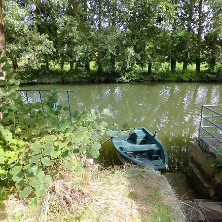 Дом отдыха La Petite Maison Au Bord De L'orne *